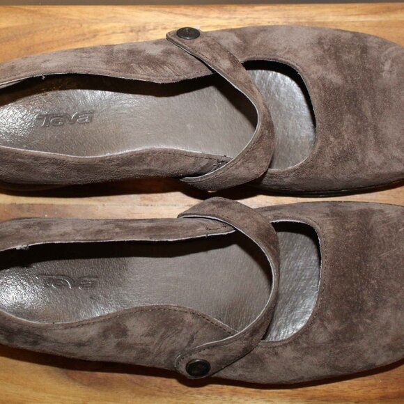 Brown Suede Teva Mary Jane's - Sz 8.5 - Picture 3 of 6